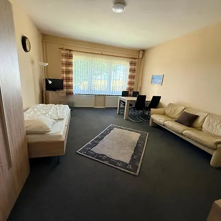Fuer Monteure Motel *